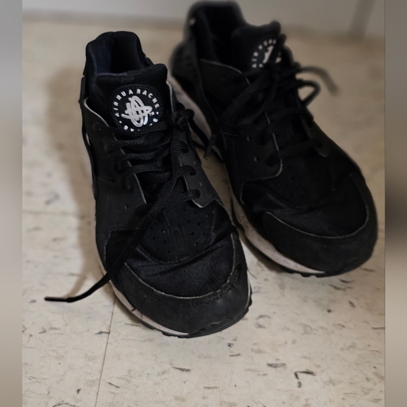 Nike Air Huarache Running Shoes 👟 - Picture 1 of 5